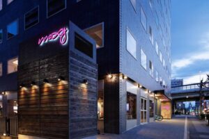 moxy1
